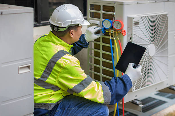 Professional Hvac technician working in Farmington, UT